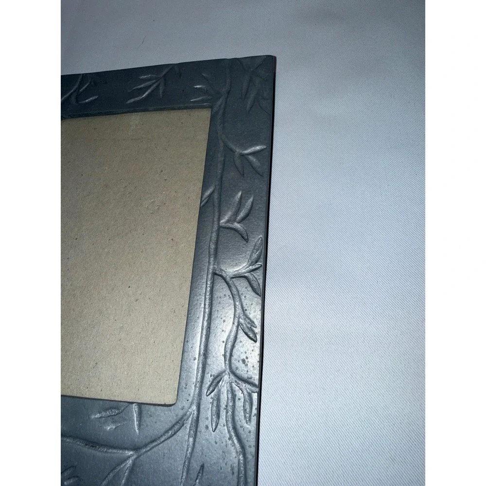 Pewter Finish Metal Bamboo Branch Embossed 4x6 Photo Picture Frame Silver Tone